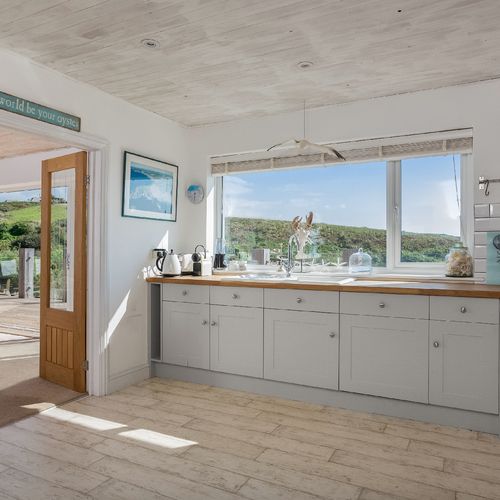 C40947bd f8f1 432c a755 658a06cce400 homerunner