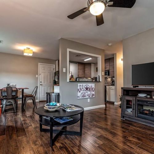 Open concept living/dining area.  Large screen TV with streaming, a fireplace and dining area large enough for 5.  The living room futon folds out to sleep 2.