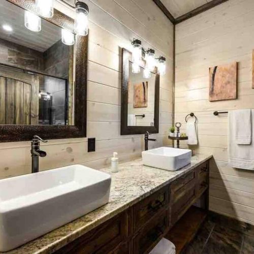 The private bathroom with double vanity and walk-in shower!