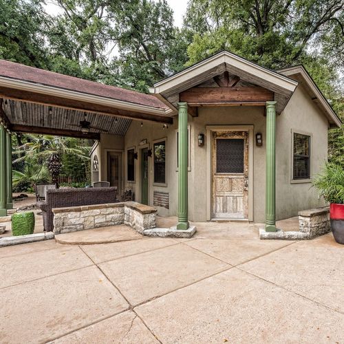 Cottage In Cameron Park