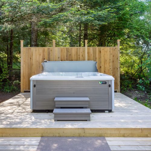 Privacy and ease was the thought behind this perfect hot tub deck and fence.