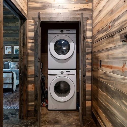 Washer and Dryer located on main level.