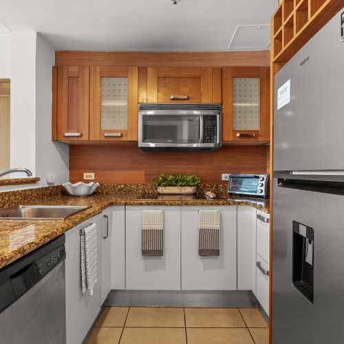 Gourmet kitchen fully equipped for your culinary adventures. Cook with ease!