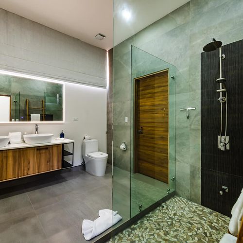 Guests Bathroom