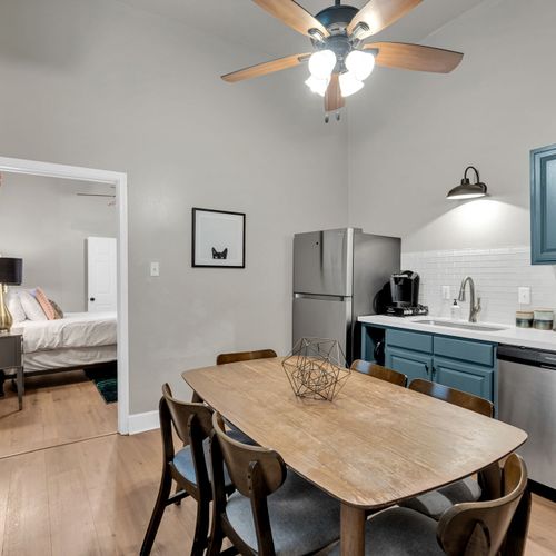 Open layout connecting the living area & kitchen for easy, relaxed living.