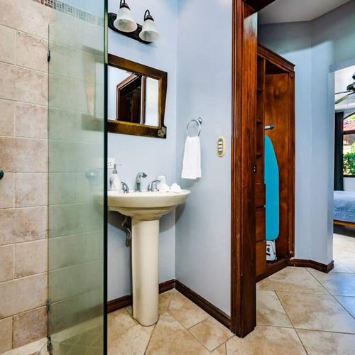 Guests bathroom