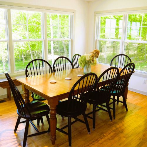 Dining area:  the home has a lovely dining area next to the kitchen.