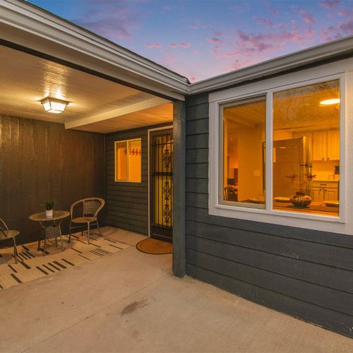 Unwind with wine or your favorite drink in the front entrance nook.