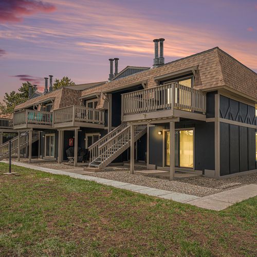 This second-floor gem offers bright interiors and a front-row seat to skyline beauty.
