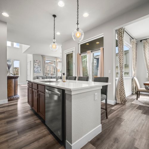 Island made for chopping, chatting, and taste-testing everything.