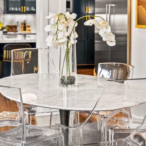 Sleek chairs, natural light, and perfect brunch vibes.