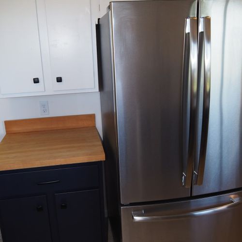 Kitchen: the home has an updated kitchen with all appliances including a dishwasher and a cute little coffee bar.