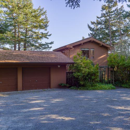 Parking for two to three cars in the driveway