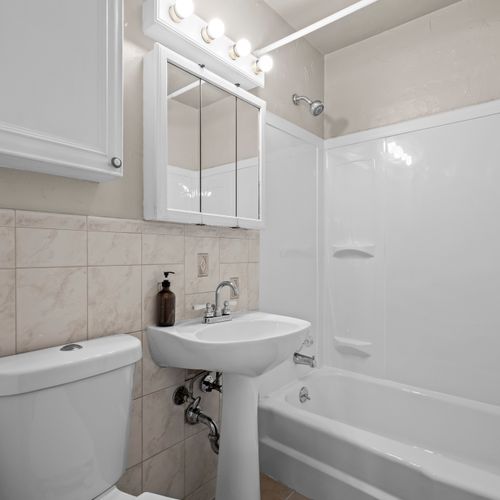 Jumpstart your day right—shower or soak, your choice!