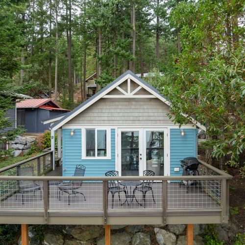 Wild Currant Cottage, the perfect couples or solo stay on Orcas Island.
