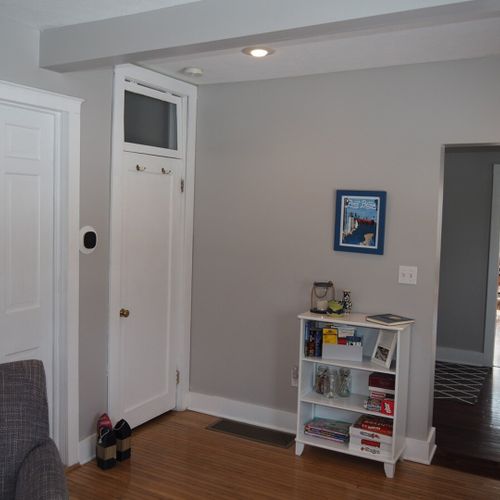 Living room:  very comfy and cozy!