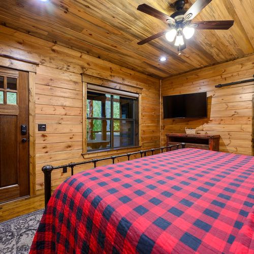 Access to the outdoor deck!
