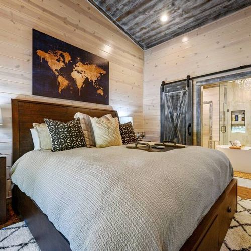 The second King Suite, also located on the main floor + a private bath.