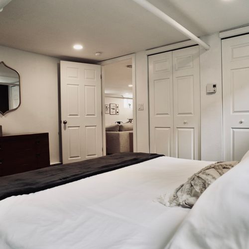 Feel at home instantly in this comfy, uncluttered, and clean bed space.