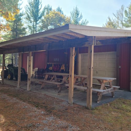 Exterior:  the covered picnic table area next to the detached garage.