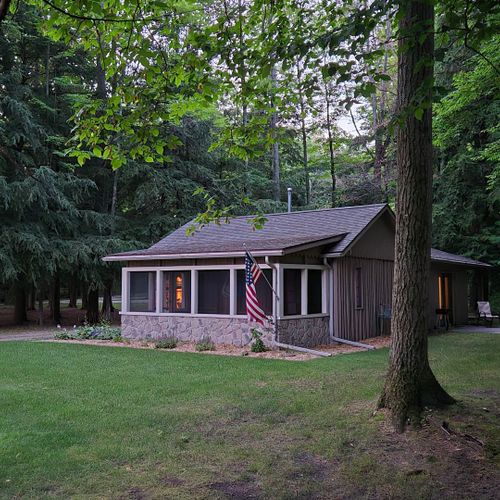 Exterior:  another view of the exterior of the cabin.
