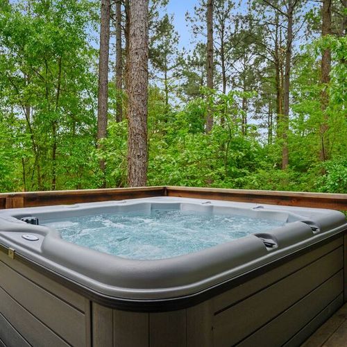 This 6-person hot tub is the ultimate form of relaxation.