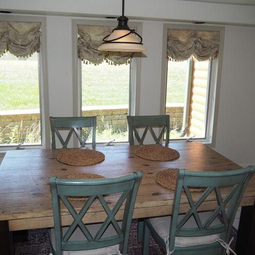Dining area:  the home has a lovely dining area with seating for 4 adults.