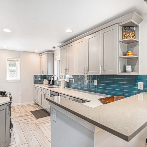 Bright and airy kitchen with everything you need to cook at home.