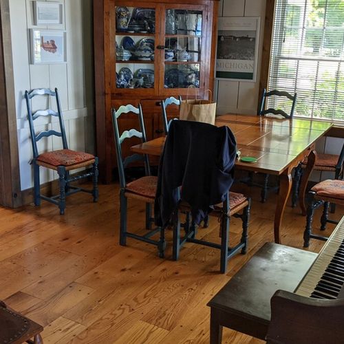 Dining area:  there is a lovely dining area with a table and chairs for 6 adults. (it might be possible to squeeze in 8 adults if needed. )
