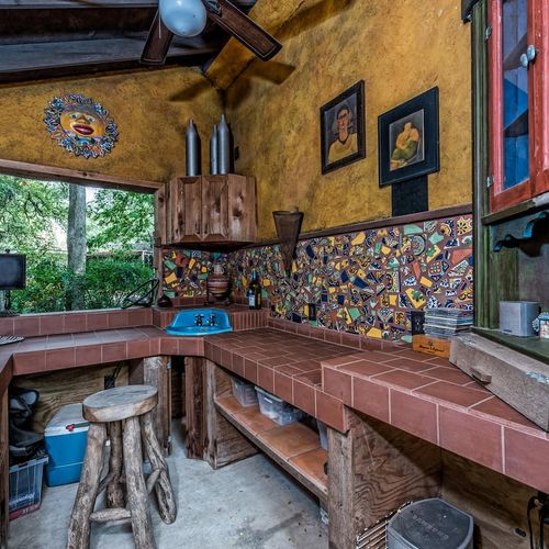 Cantina Area
