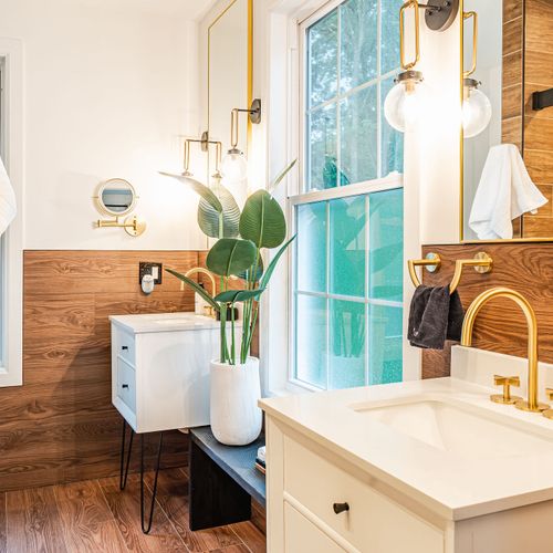 Ensuite master bathroom with his and hers sinks