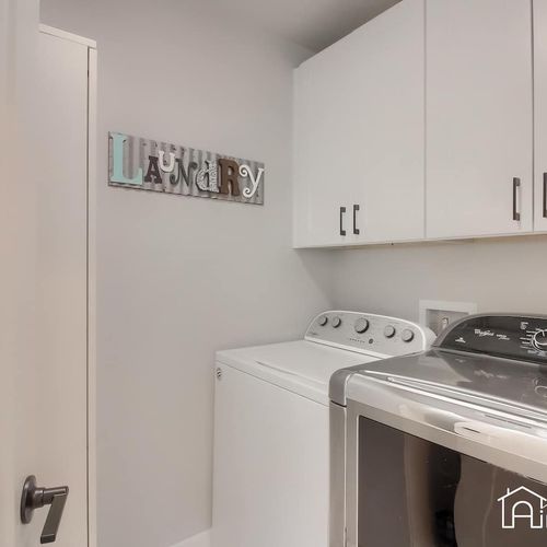Laundry made easy with the high-capacity and high-efficiency washer & dryer.