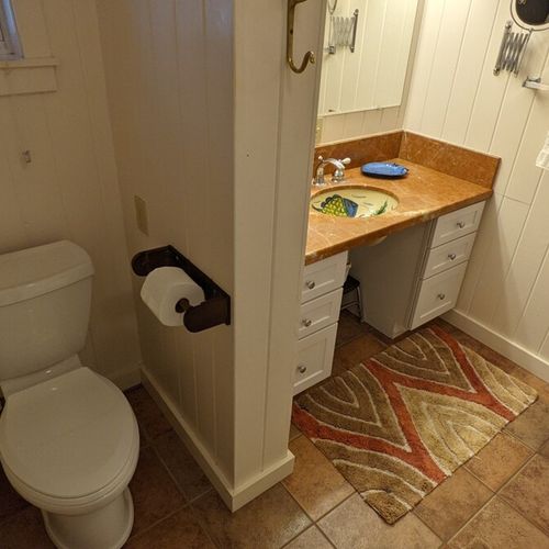 Bathroom #2 (main floor):  this is second full bathroom on the main floor. It is a common bathroom.