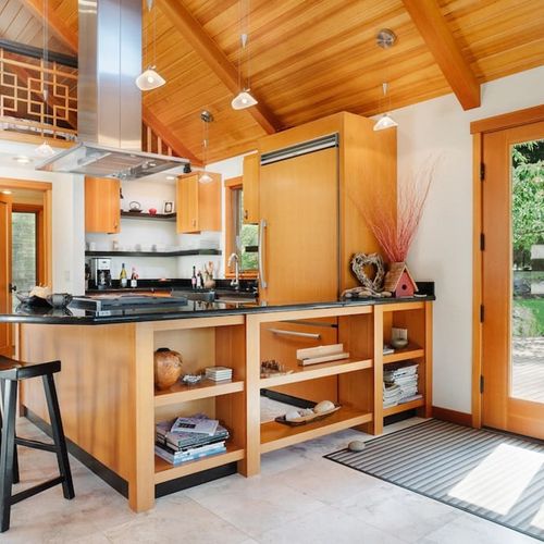 Entry and Bar Seating