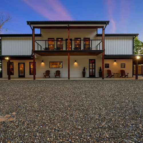 Take it All Inn - 5 bedroom cabin Sleeps 22!