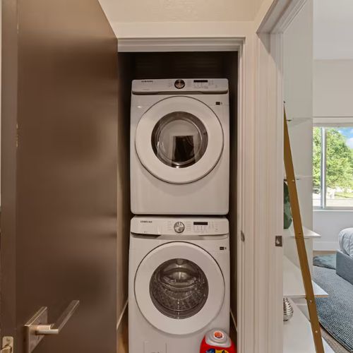 Easy laundry days with a washer and dryer ready whenever you need them.