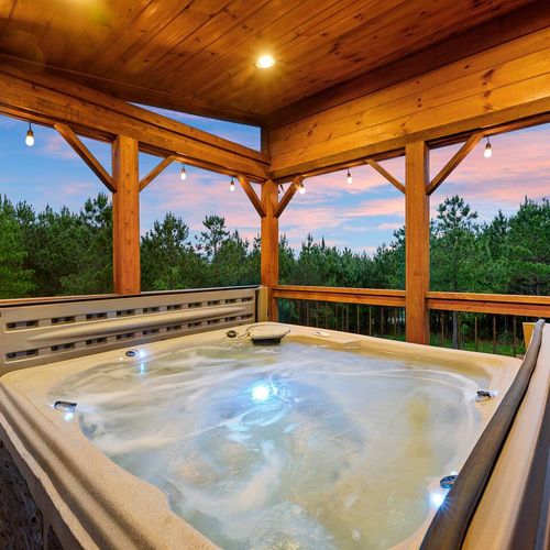 The luxury 8-person hot tub!
