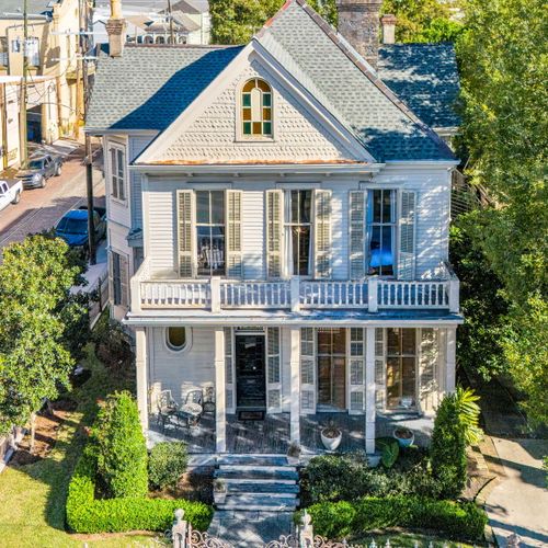 Elegant historic home in the heart of New Orleans charm!