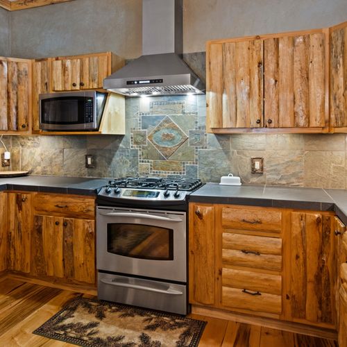 Kitchen:  beautiful kitchen with all stainless steel appliances!