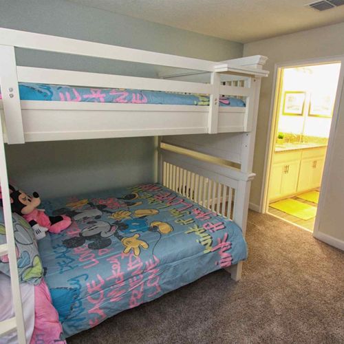 Full over Full Bunk Bed Room w/Jack N Jill Bath & Flat Screen TV