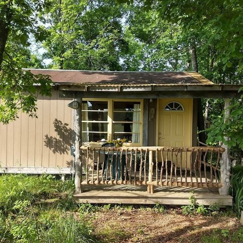 Exterior:  the front of the cabin in the summer. Note the authentic "hillbilly-chic" fun design. ;-)