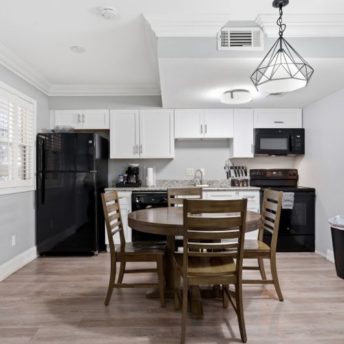 Open kitchen & dining area ready for casual meals together
