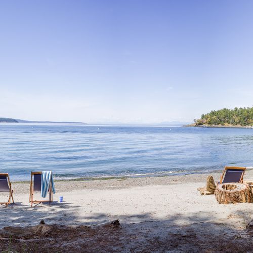 Both shade and sun are available throughout the day