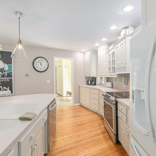 OVERVIEW:  The large and modern kitchen, with all appliances including a dishwasher.