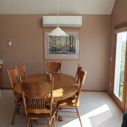 Dining area:  the home has a cute dining area with great views and seating for 6 adults.