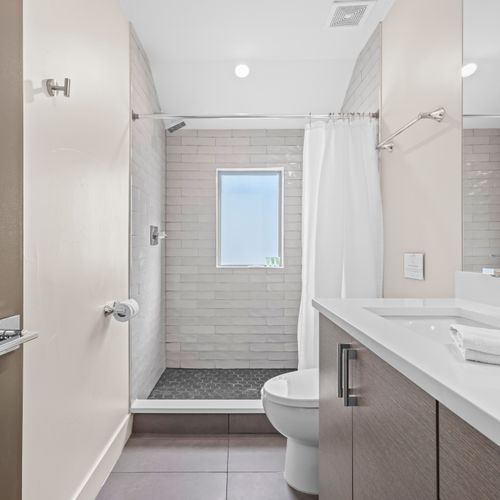 Spotless second bathroom for added comfort.