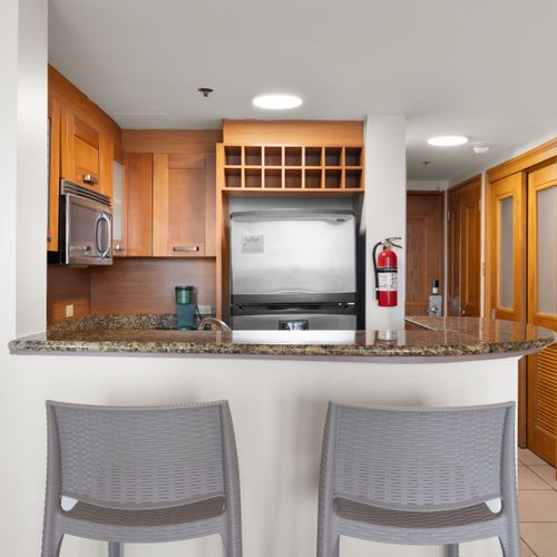 Bright and inviting dining space, ideal for enjoying meals or planning your next adventure