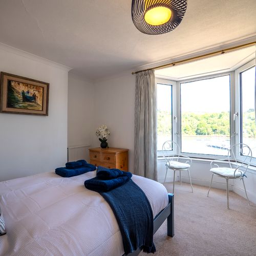 F3334331 377f 424b 92b3 2e04f09aeb8a homerunner