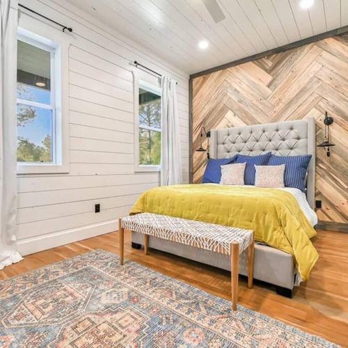 On the ground floor is a Queen Suite.