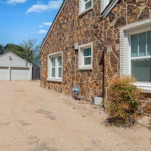 Driveway to Parking